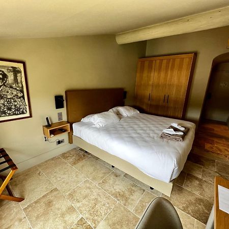 Hotel La Bastide D'Eygalieres מראה חיצוני תמונה